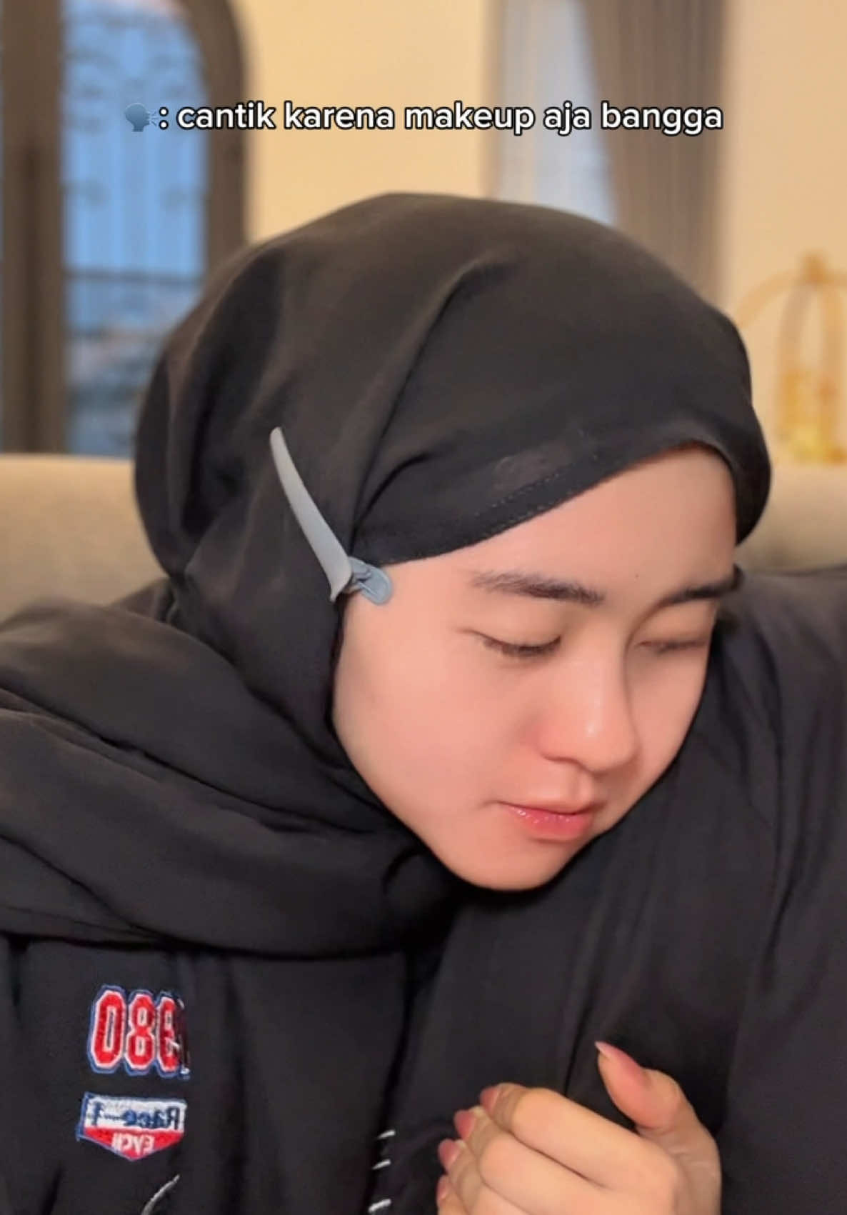 orang pakenya moist g2g masaiya aku putihnya krn dempul 🤪