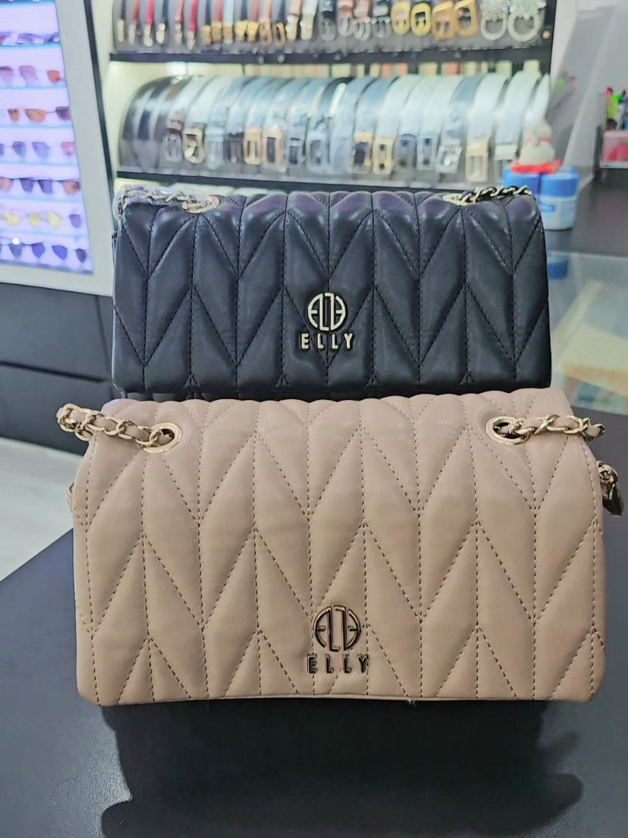 túi xinh ngăn rộng đựng đc nhiều lắm ạ!! khách tham khảo mẫu #EL268#elly #ellydongthap 