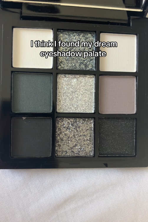 THIS IS MY COLOUR#eyeshadow #smokey #palet #pretty #viralll 