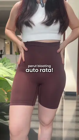 perut bloating bukan masalah lagi, tinggal pake short shaper ini! mengkompres dengan kuat, tapi tetap nyaman dipake! worth it banget, jadi lebih pede! fix kalian wajib punya🤗 #korset #korsetpelangsing #korsetperut #korsetviral #celanakorset #hershape #celanakorsetpelangsing 