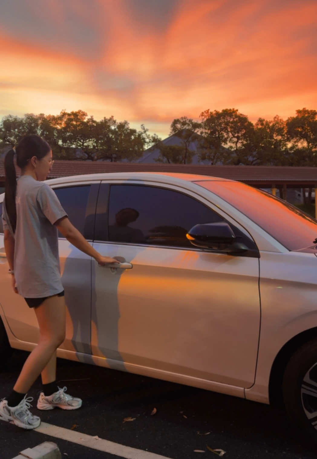 🍁some beauty speaks without a word. ความสวยงามบางอย่างไม่ต้องพูดอะไร ก็รับรู้ได้ถึงความรู้สึก🌅 #ซนซนคาร์ #ผู้หญิงขับรถ #cargirls #dreamlife #sunset 