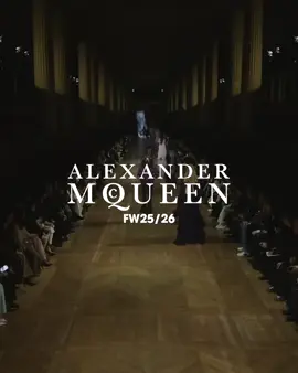 @santinocalvanii for Alexander McQueen FW25/26 Fashion Show✨ Thanks to @alexandermcqueen, @smrichardson1, @julialangecasting #alexandermcqueen #fashion #fashionwork #malemodel #independentmgmt #independentmodelsmilano
