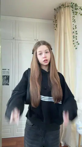 это просто ролик ,никого не хочу задеть песней 