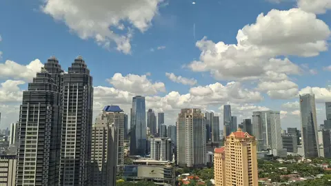langit cerah seperti matamu #CapCut #fyp #Vlog #viral #scbd #jakarta #hyperlapse 