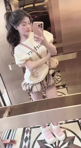 Set siuu cutee em về 2 màu kem và đen có sẵn hàng trong trang tiktok em ạ🛍️🛒🎀 #xuhuong #xuhuongtiktok #vyniee🐰 #ilovetiktok #quầnáo #tiktok #quầnáo #trending #tiktok #gấu #hottrend #phông #hèmặcgì 