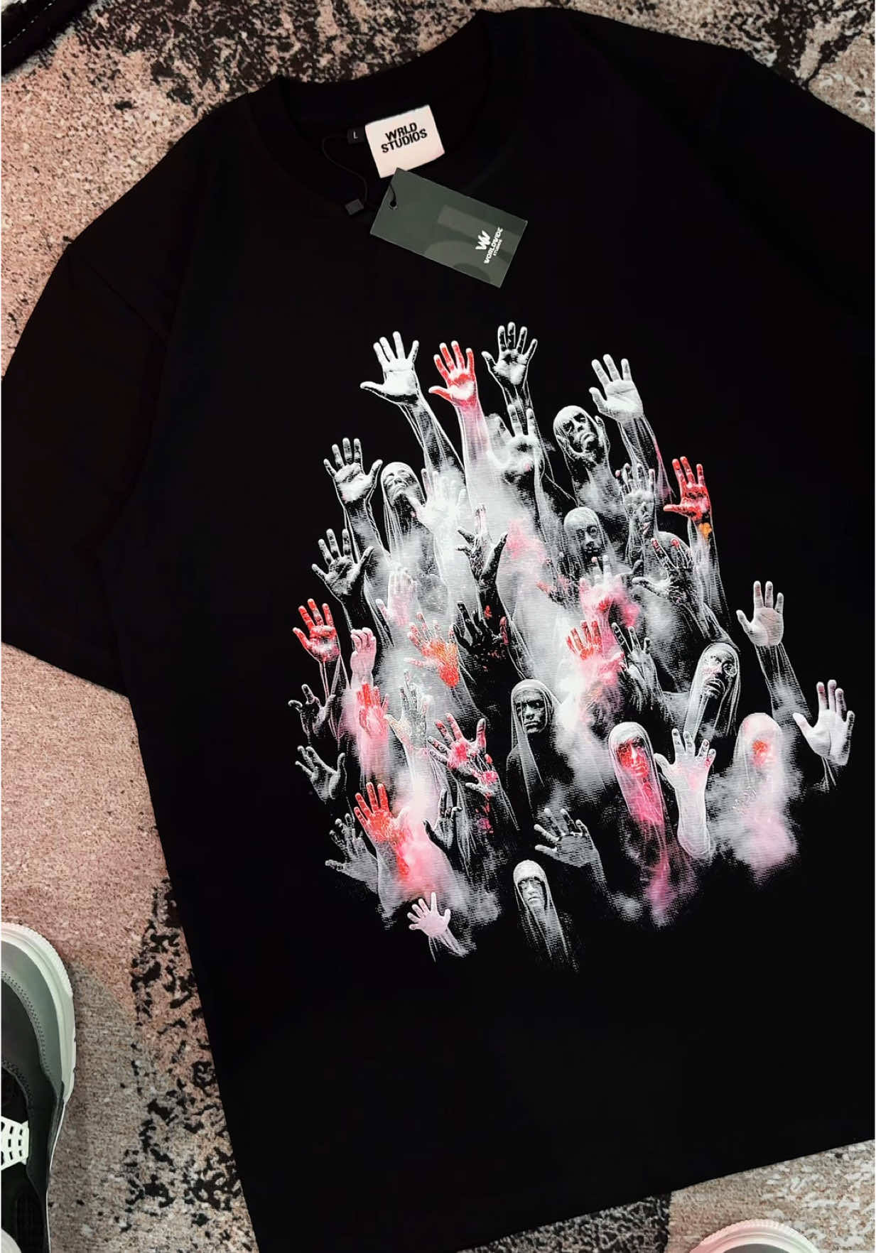 Cakep yak ? Resurgence ! 🕊️✨ #WRLDstudios #outfitinspiration #kaoscowok #outfitideas #outfitinspo #localbrand #kaosoversize #oversize 