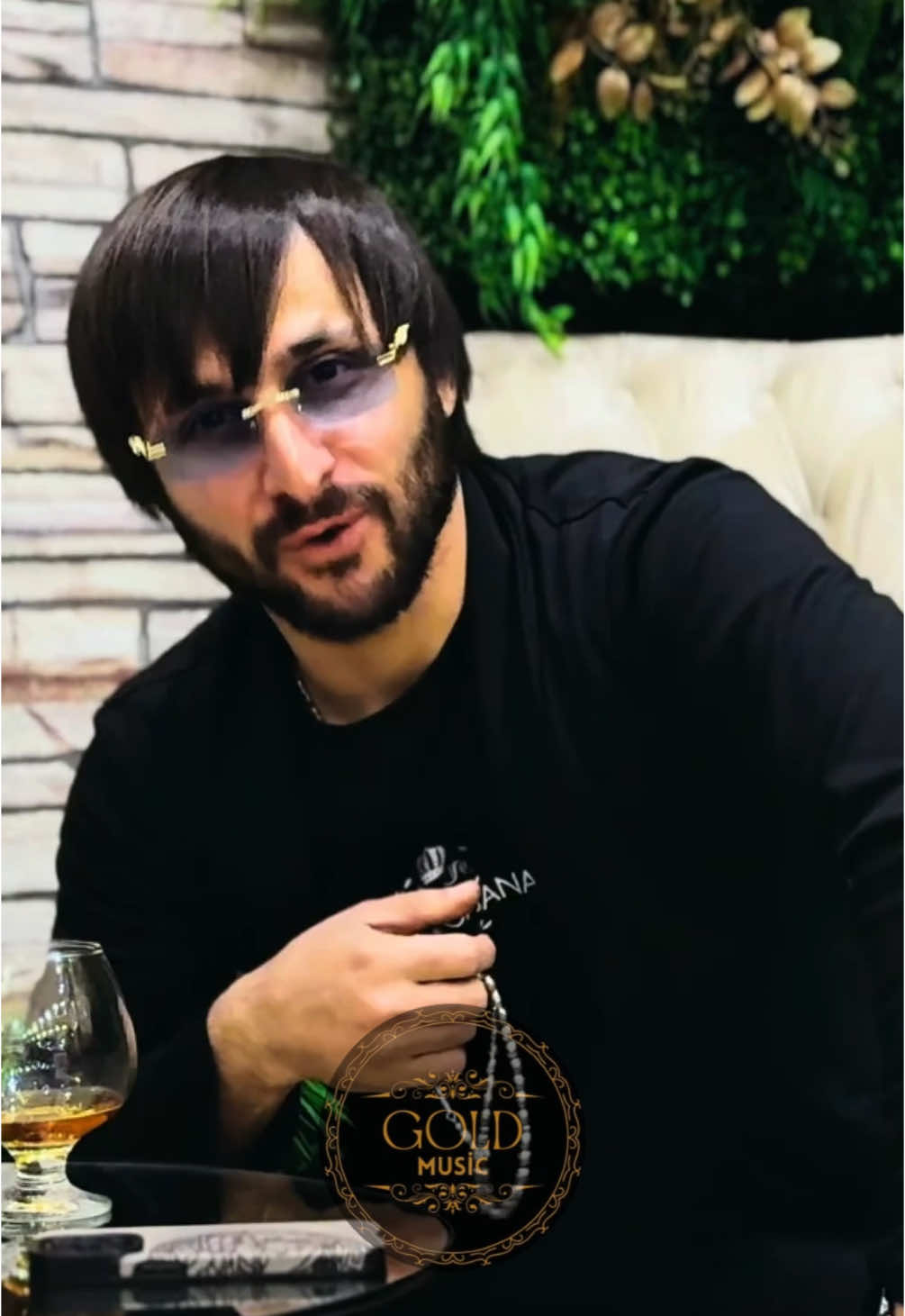 Armen Stepanyan -  - Рожденный вором@__stepanyan___  #goldmusic #haykakanerger #bomb #live_music222 #🤌🏼 #🖤#♠️#музыка #арменстепанян #вором #fup #rek 