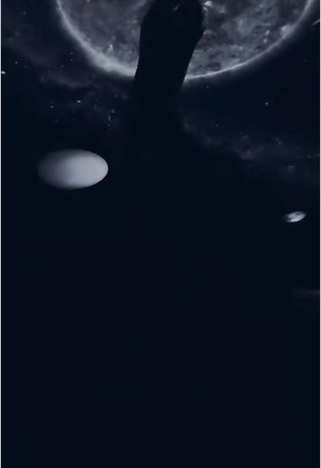 E Aquela live da casa do Jimin que quando ele entrou no quarto para nos mostrar a lâmpada e aí tivemos direito ao ronco e ao pé do JK😅🥰🐰🐥