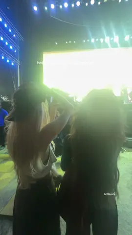 the woman (me) was too stunned to speak… #coachella #jennie #lisa #rose #blackpink 