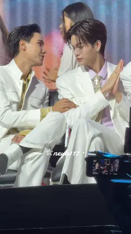 ขอให้ไห้ได้จับแมวอ่ะเนอะพี่จู #juniormark #จูเนียร์มาร์ค #junniorrs #markjrtn #perfect10liners 