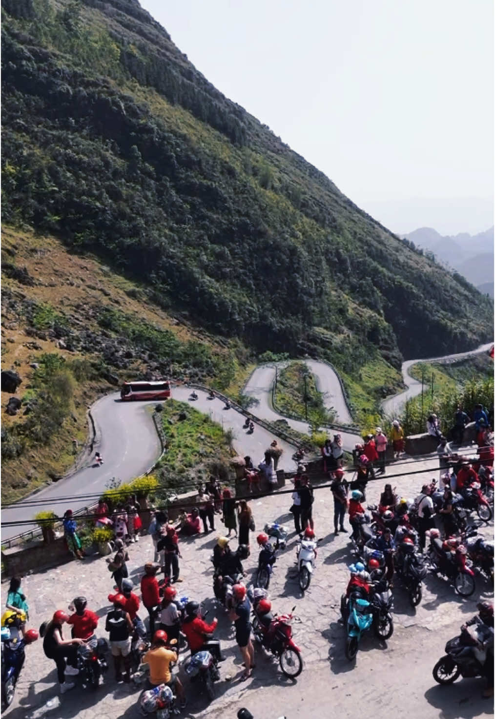 Dốc Thẩm Mã, giữa Tháng tư một ngày nắng chói chang !! 🔆🔆🔆 #hongthiephagiang #hagiang #hagiangloop #tourxemayhagiang #hagianglooptour #reviewhagiangtattantat 