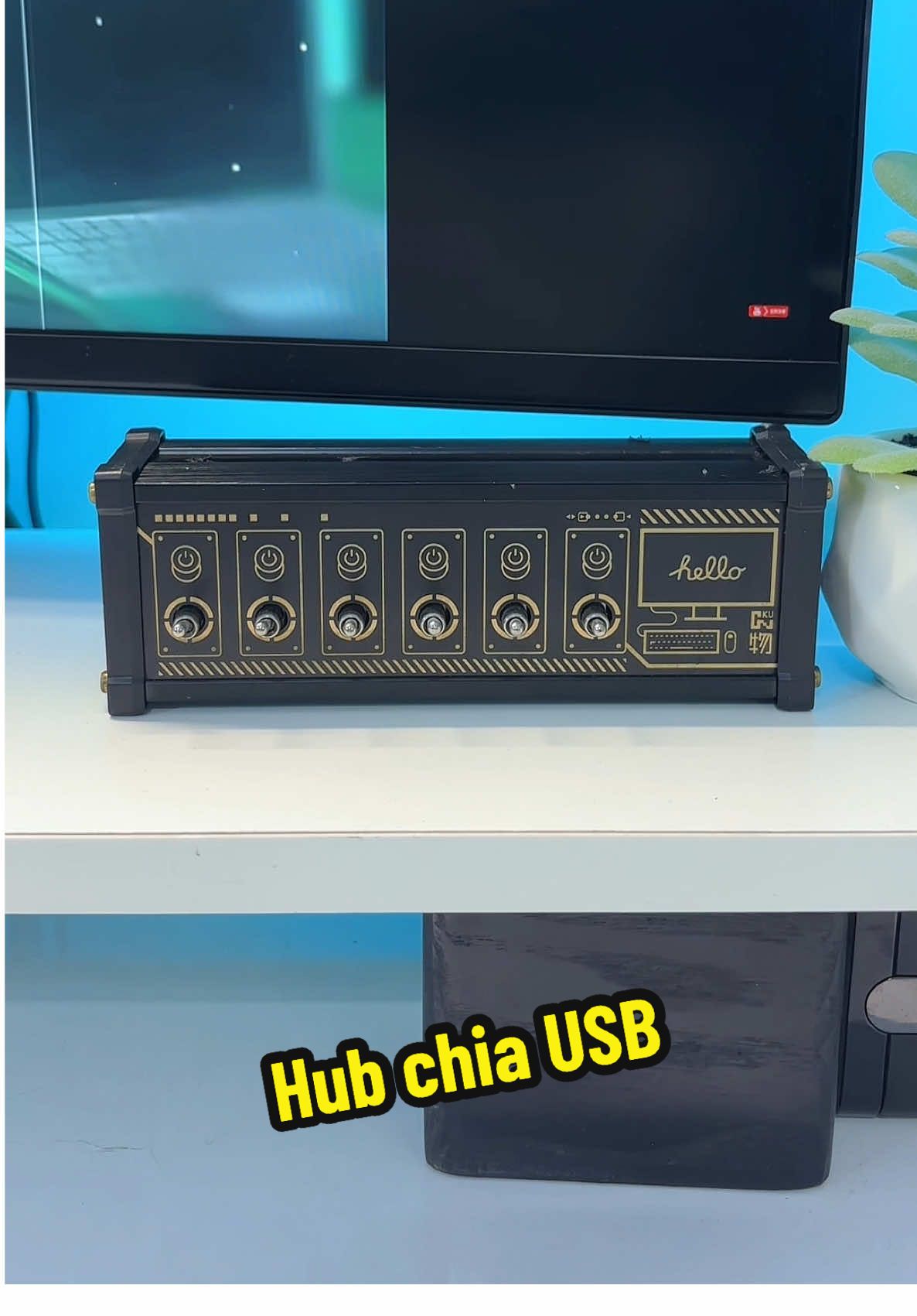Hub usb cho góc làm việc của anh em gọn gàng hơn. #hubusb #congchiausb #setup #phananhrv #vtvcab #decormaytinh #decorphong #gocsetup 