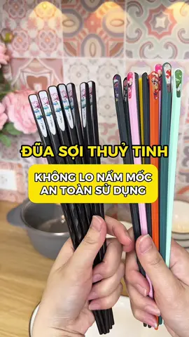 Dùng đũa gỗ, đũa tre mà sợ mốc, các bác thử đổi qua em đũa sợ thuỷ tinh Nhật này nha #duasoithuytinh #duasoithuytinhcaocap #đũa #bếp #giadung #nhacuadoisong #duasoithuytinhchiunhietcao #xuhuong #review #reviewgiadung #dandanreview 