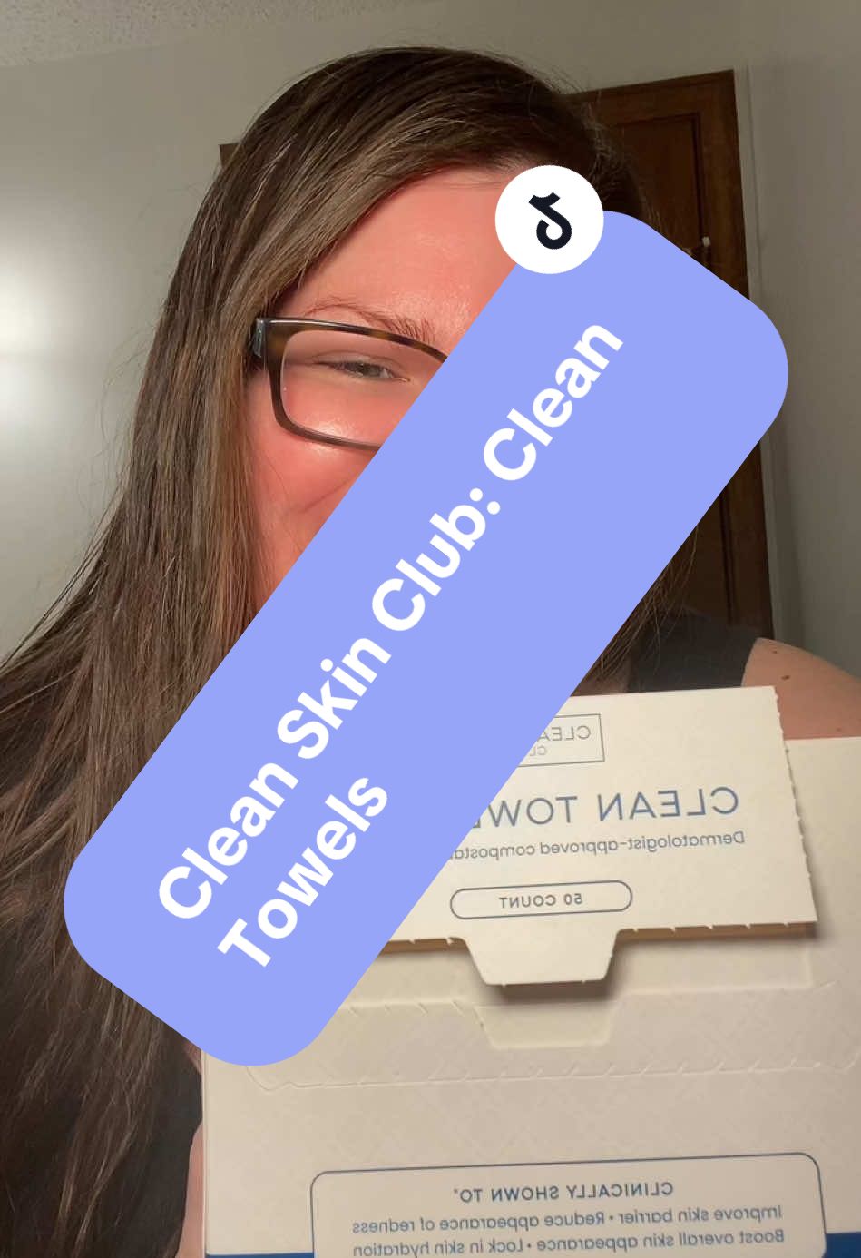 Clean Skin Club: Clean Towels Xl Skincare. 50ct. Improves skin barrier. Reduce appearance of redness. Boost overall skin appearance and lock in skin hydration! Dermatologist approved compostable face towels. #cleanskincare #cleanskinclubtowels #cleanskinclub #cleantowels  #dermatologistapproved #skincare 