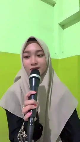 Ada yg tau judul sholawat ini ?😊#allohummasollialaasayidinamuhammad #masyaallahtabarakkallah #😊😊 #bismillahfyp #sholawat #LIVEhighlights #TikTokLIVE #LIVE 