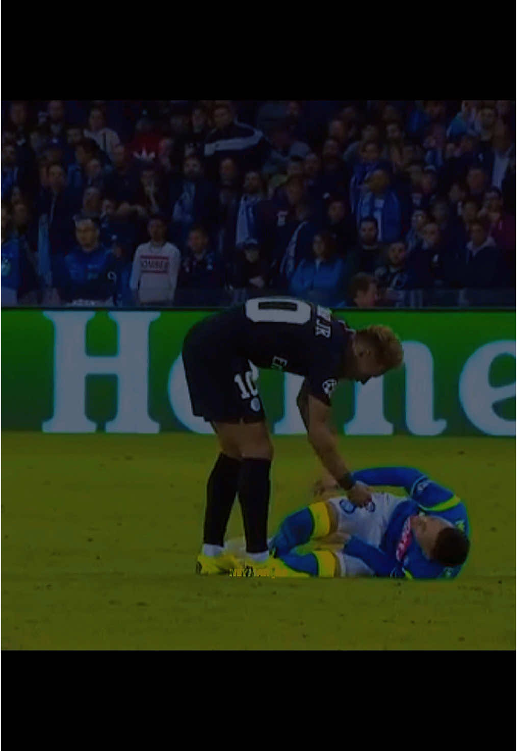 Neymar respect moments in football ❤️🥹🫡#neymar #respect #triste #sad#song #edit #capcut #funny#skills #brasil #vibes 