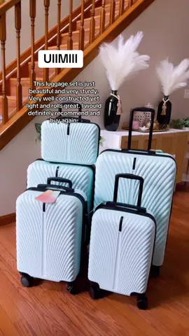 #TikTokShop #Build quality#Color#Luggage quality#Rollability#Weight#Zipper quality#Value for money#viraltiktok #foryoupage 