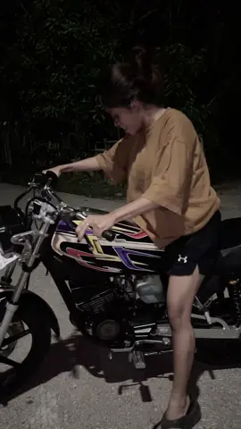 @R1BUTT_ sama” hoby motor, sampe dalam perut ju ikut🥲