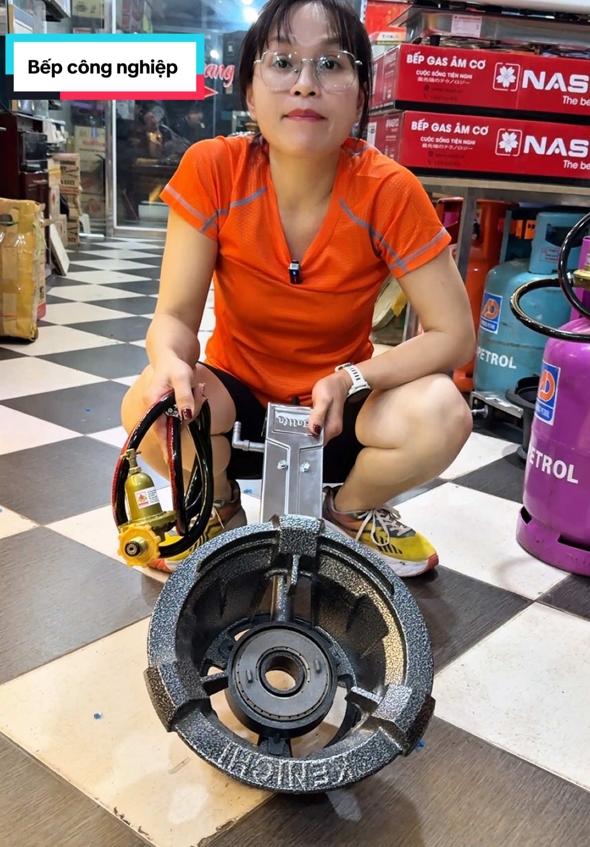 Trả lời @Nguyễn Đức Quang bếp gas công nghiệp tiện dụng cho gia đình #bepgascongnghiep #bepcongnghiep #bepgacongnghiep #bepkhecongnghiep 