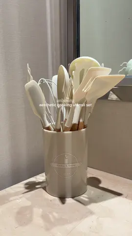 my tita heart is so happy!!! 🥹🤍 #kitchenutensils #cookingset #utensils #siliconkitchenutensils #siliconutensilset #aestheticfinds #fyp #viral #trending #tiktokfinds 