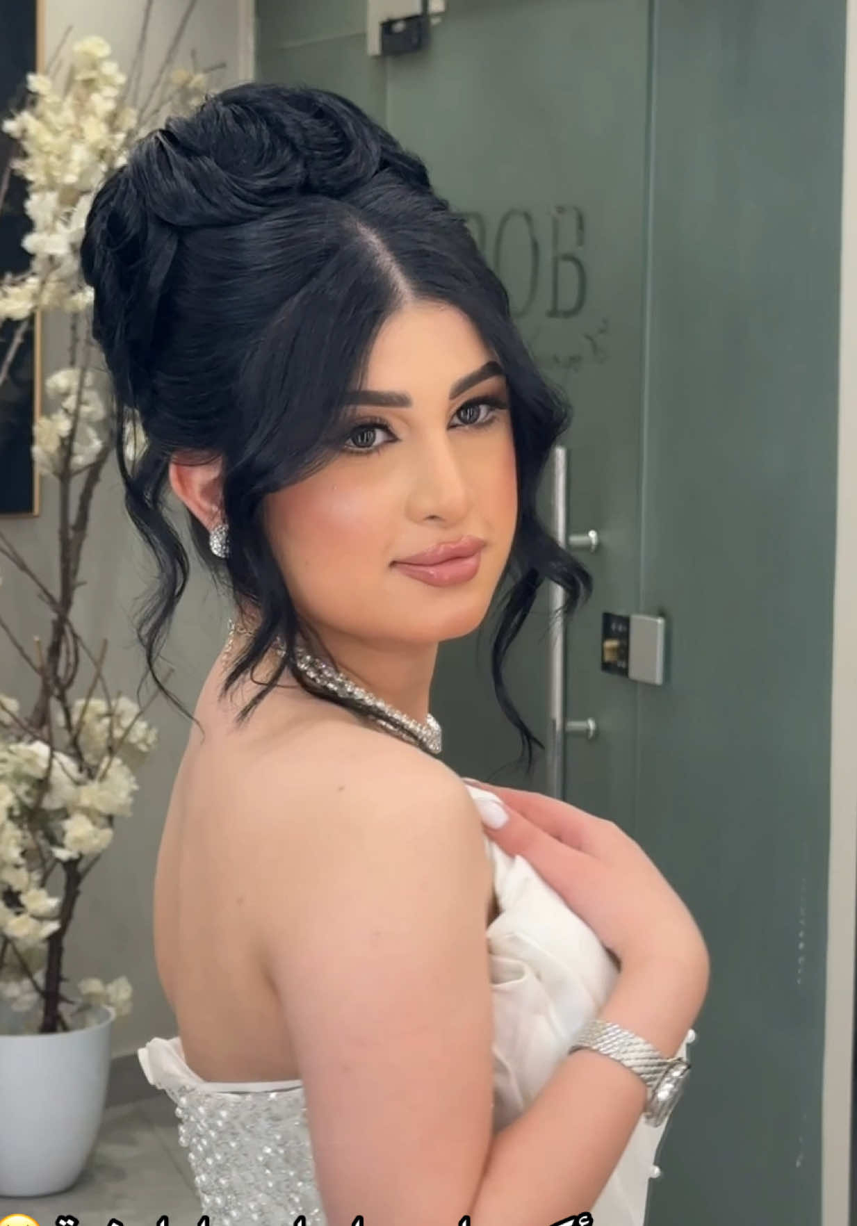 ومين لسا ما عملت عرسها معي 🤩 حبيتو اختياري لشعرات عروستي  🥹😍  البايو موجود فيه طرق التواصل 🫰🏻 #foryou 