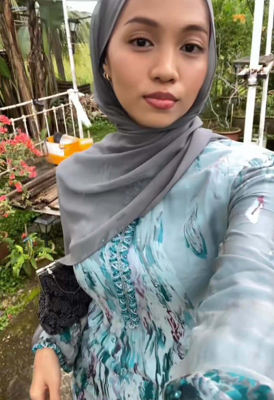 @LOOOPed this beaded kurung 🍄☀️🌀