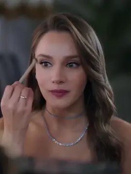 Pretty girl 🤍 #miraydaner #hudutsuzsevda  #zeynepleto  #ميراي_دانير #حب_بلا_حدود 