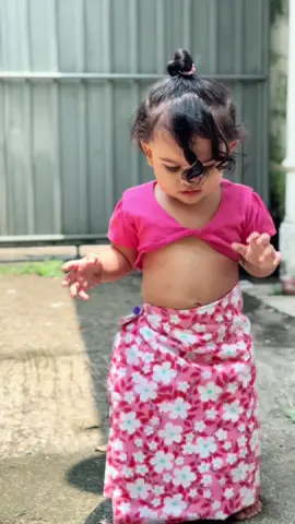 Awurudu kumari #viral_video #viraltiktok #story #baby #babygirrl💜 #kylie #smile #tik_tok #smile #srilanka 