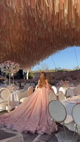 Young & beautiful ✨ Xv Valentina✨ #quinceañera #quinceaños #eventplanner #weddingplanning #sanmigueldeallendewedding #weddinginspiration #queretaroweddings 