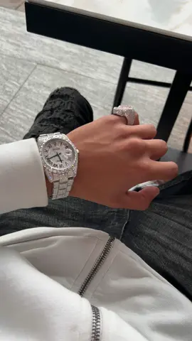 Wrist on Froze 🥶 #luxurymoissanite #moissanite #moissanitewatch #moissanitejewelry #shineon #bustdown #icedout 