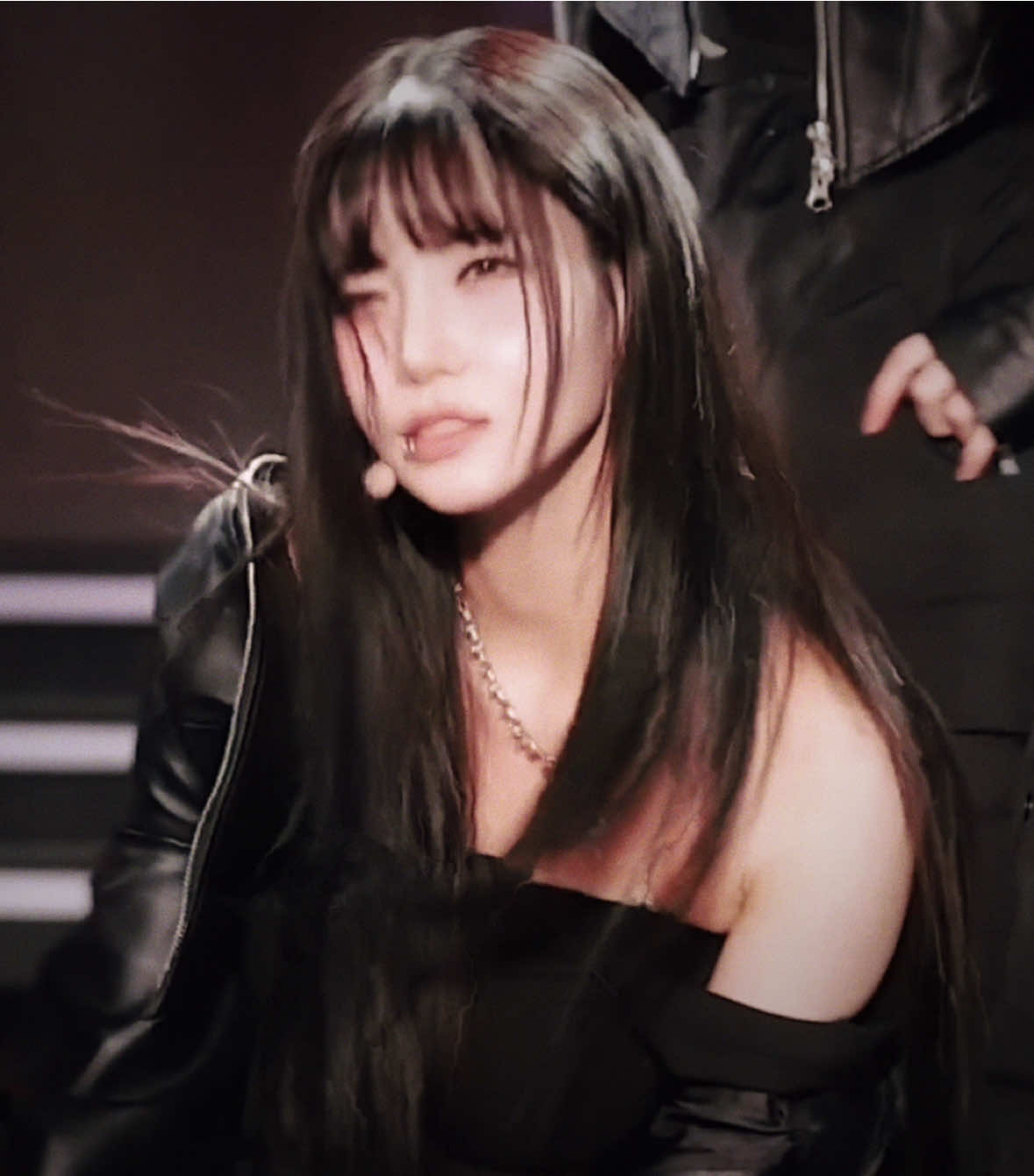 #나경 – hma naky reminds me so much of momentum tour jungwoo idk why [ #nakyoung #naky #s7 #nakyoungedit #triples  #triplesedit ]