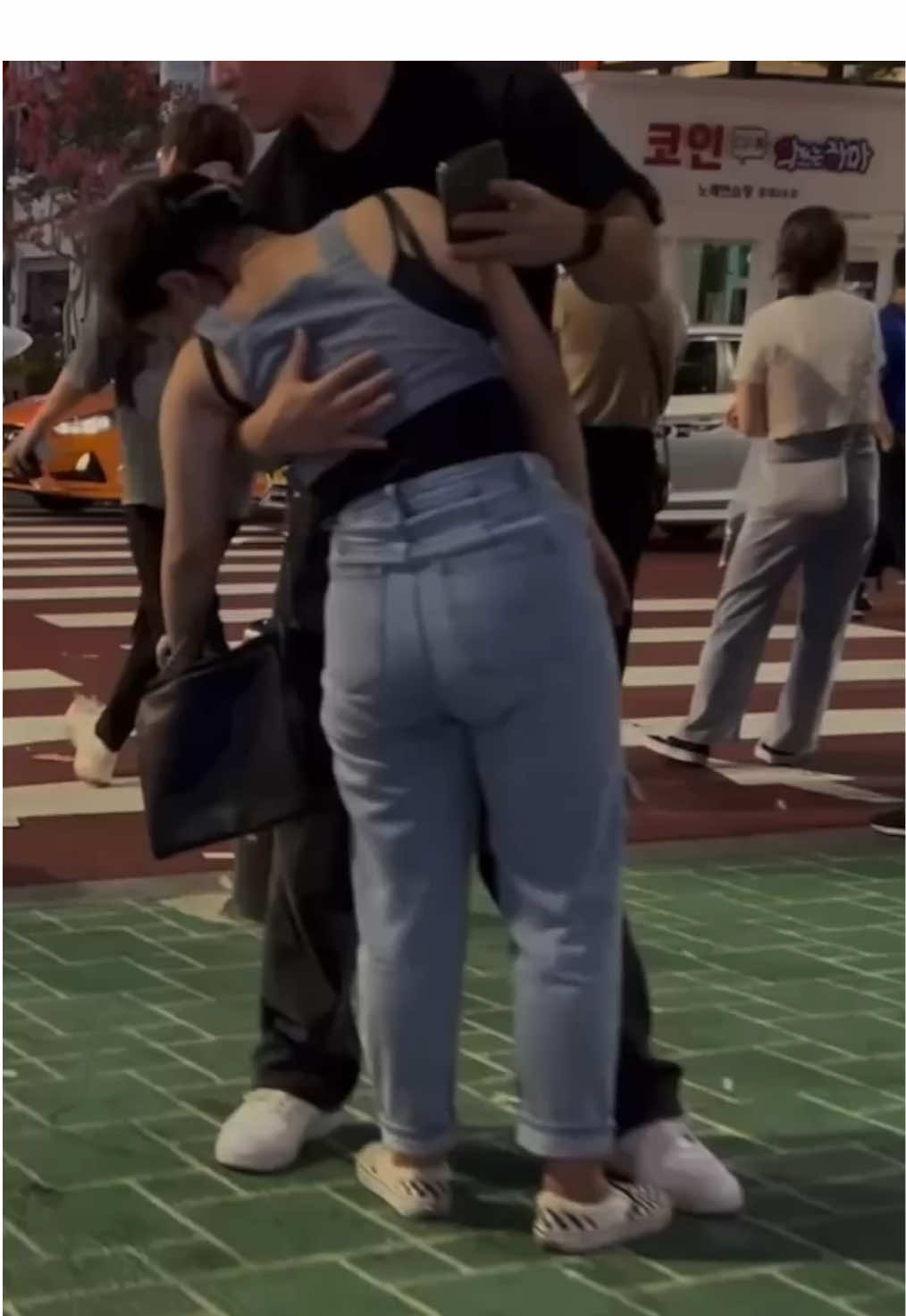 Seoul Night Life in Hongdae is in another level 😈🤪🤩🇰🇷 #seoul #korea #southkorea #seoullife #koreatravel #coreedusud #foryoupagе #foryou #fyp #fypシ゚ #fypviral #fypviralシ 