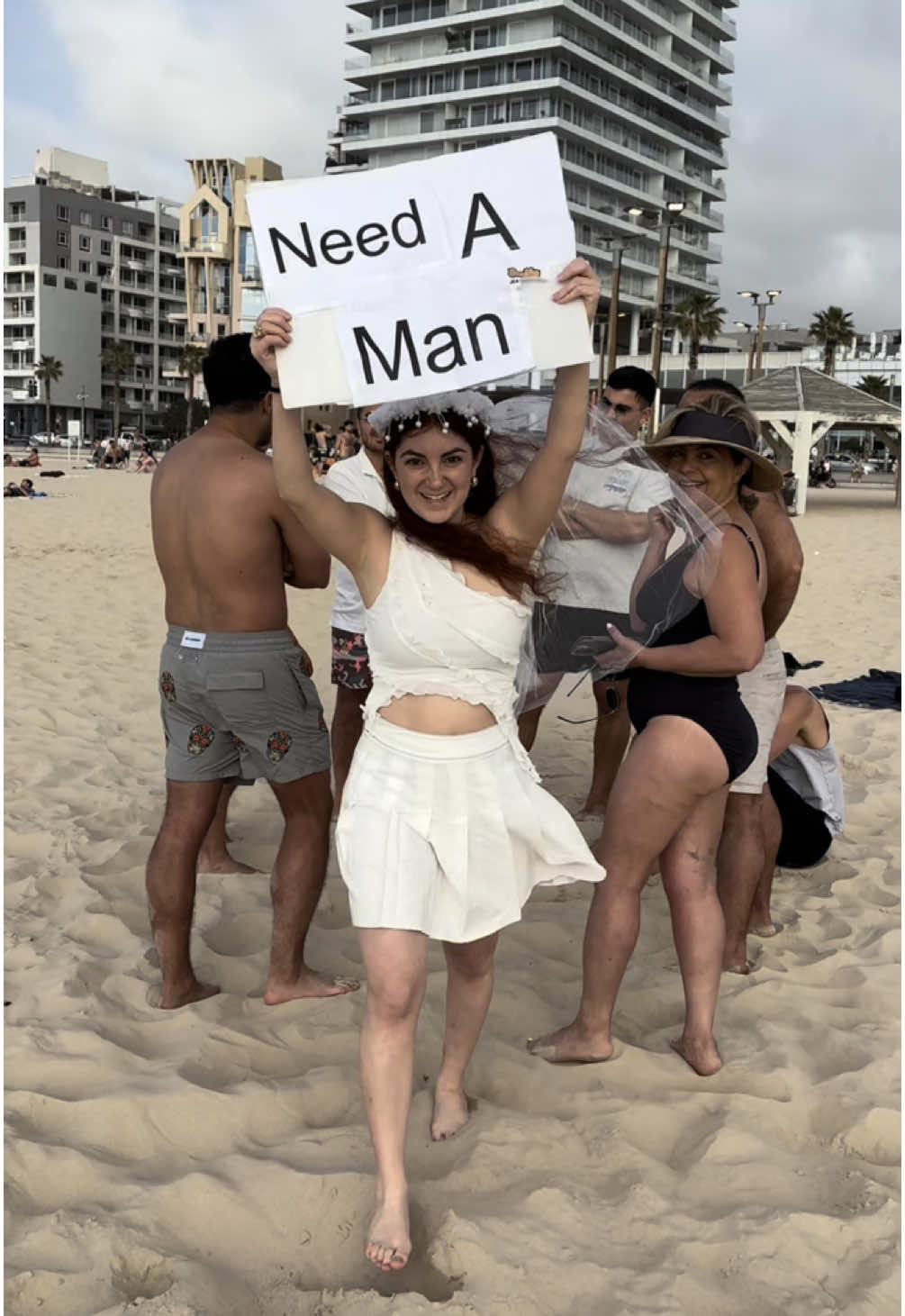 Replying to @Junaid Khalil so do you need a man or a lady??? 🤪#needamanjeanger #funny #comedy #dating #date #situationship #Relationship #קומדיטוק #מצחיק #דייטים #דייטינג #אהבה #findinglove 