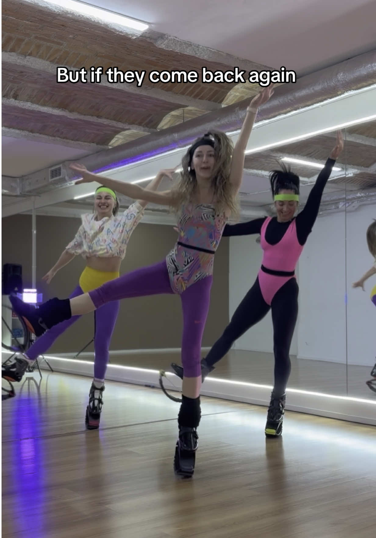 True or not?😈  #kangoojumps #trainer #professional #dancer #kangoodance 