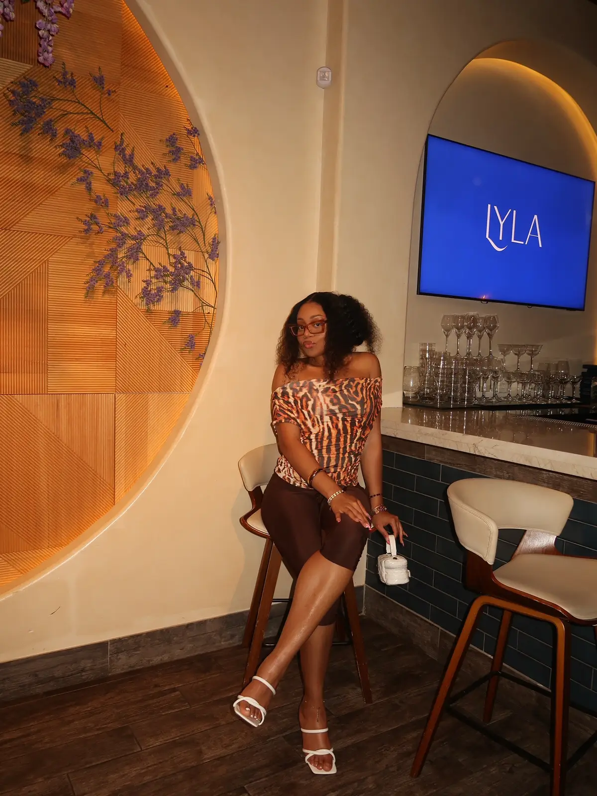 Outfit: @prettylittlething | Finally learnt how to use my canon g7x camera😩 #blackgirltiktok #canong7x #girlsnightout #restaurantdate #ootn #outfitofthenight 