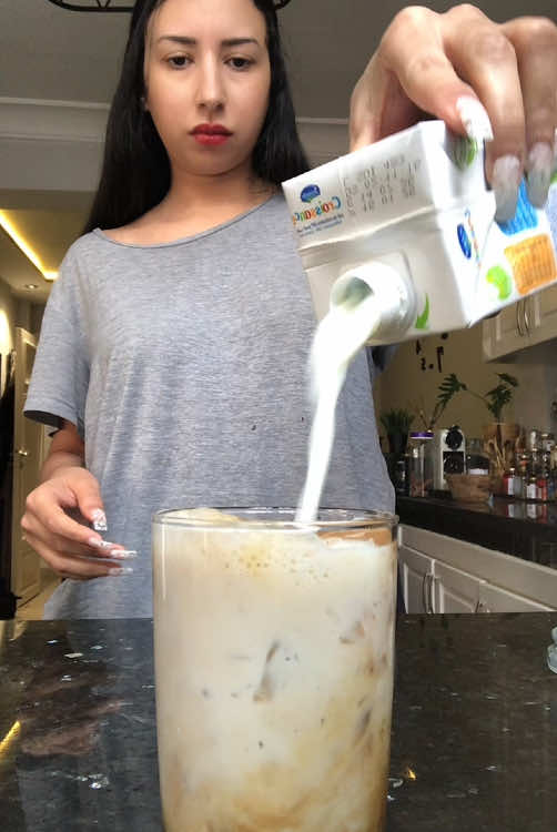 #icedcoffee #soukainasing #coffee #honey #explore #coffeequeen #foryoupage #قهوة_باردة #your_coffee #fyp 