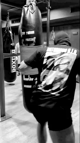 #boxer #boxer #viral #viral #video #video #🇺🇲🇲🇽🇺🇸🇲🇫🇨🇮🥀 