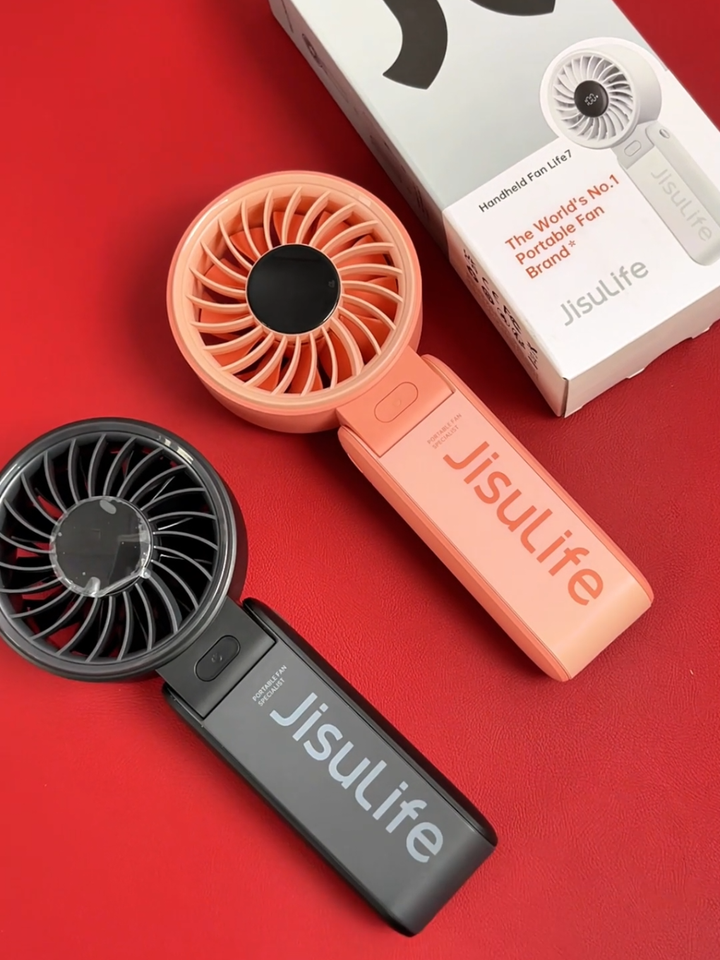 quạt cầm tay có dây đeo cổ. để bàn pin 5000mah #quat #quatdeban  #quatcamtay #quattichdien #quatminicamtay #jisulife #onhadicho 