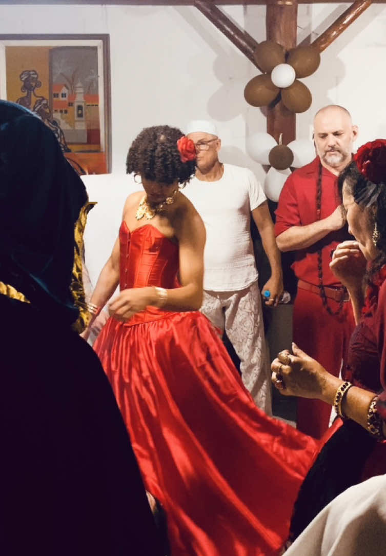 Laroyé mulher 🌹❤️#fyyyyyyyyyyyyyyyy #quimbanda #umbanda #axe #pombagira #❤️💃🏽 