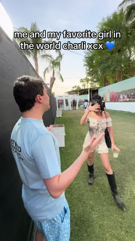 you guys already know i love her theres not much more to say #charlixcx #coachella @Charli XCX 