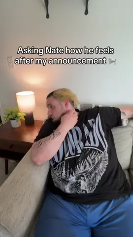 See!!! I told you guys he was happy for me!!! 😉🩷Come see us on tour with #ToniRomiti in these cities!!!  Portland, OR - May 15th Iowa City, IA - May 22nd  Kalamazoo, MI - June 5th Dayton, OH, - June 6th Toledo, OH - June 7th  Virginia Beach, VA - June 13th Durham, NC - June 14th  Pittsburgh, PA - June 19th Syracuse, NY - June 21st Boston, MA - June 22nd #nateandgrace #gracelouessa 