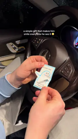 a simple reminder for him 😬 #hugcard #cutegiftideas #papercraft #card 