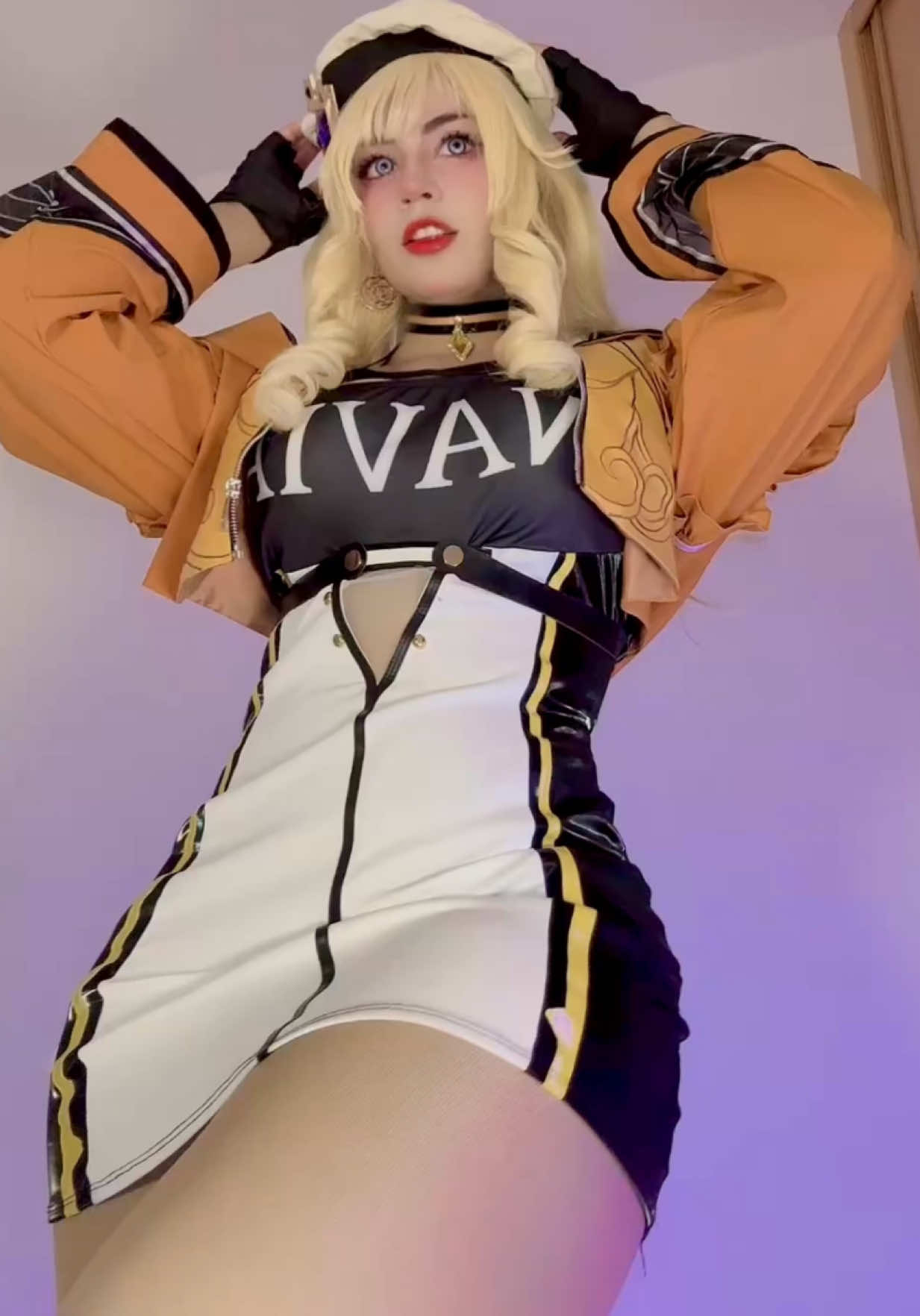 Baila navia 🏁 . . . . . Navia#naviagenshinimpact#naviacosplay#GenshinImpact#genshinimpactcosplay#clorinde#cosplaygirl#game#paratiiiiiiiiiiiiiiiiiiiiiiiiiiiiiii#fypシ゚#paratii 