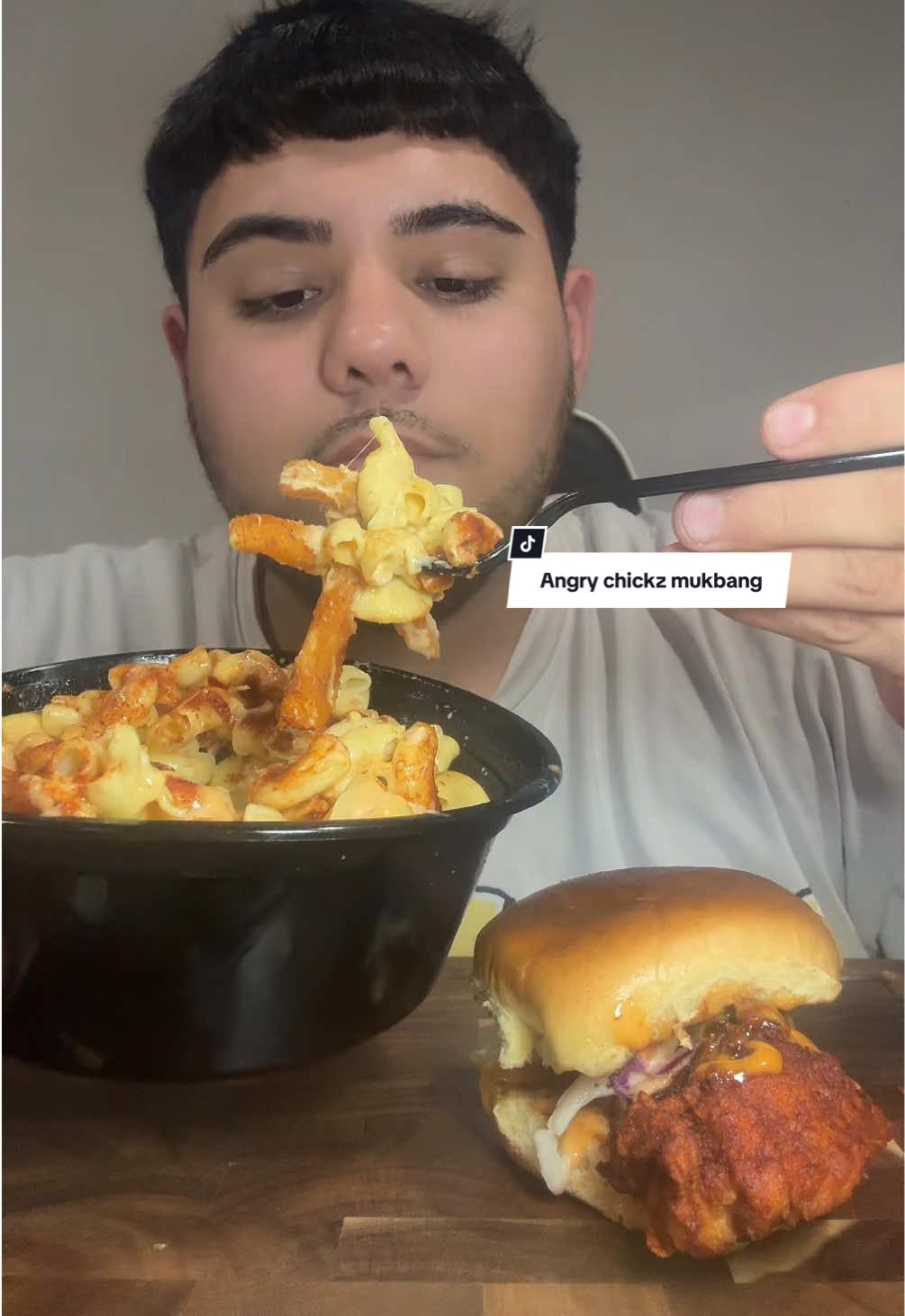Angry chickz mukbang @angrychickz #fyp #Foodie #trending #eating #viralvideo #fypシ #fypage #foryoupage #FoodTok #2am #mukbangeatingshow #creatorsearchinsights 