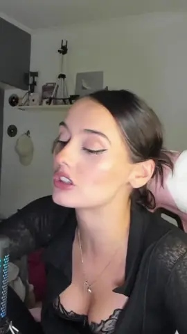 kick/candesimoneitt Stream todos los lunes miércoles y viernes yayyyy