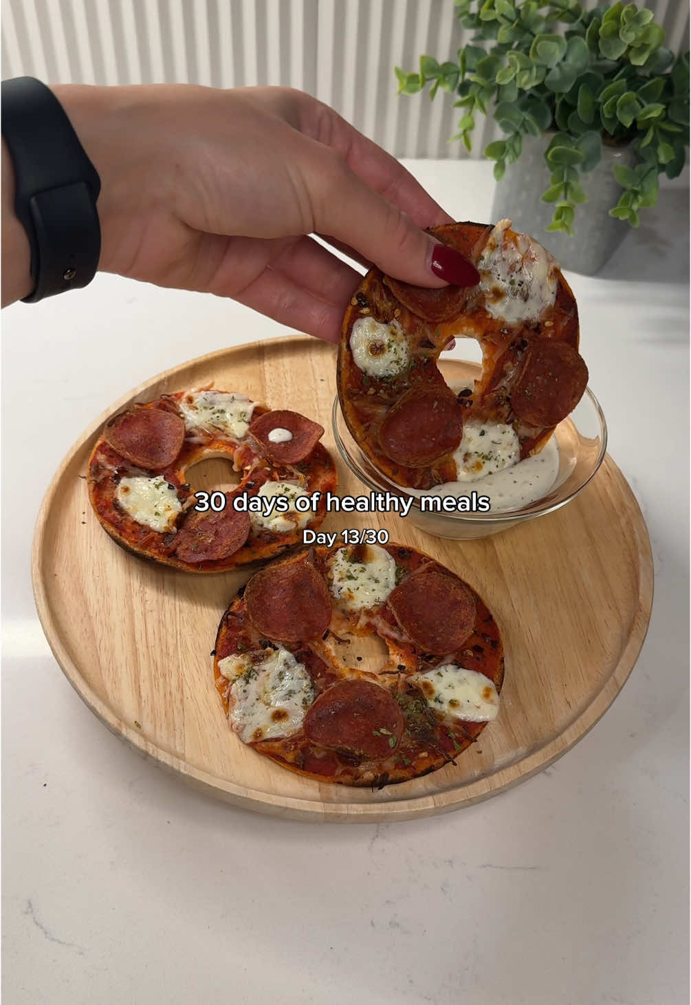 Day 13/30 in my 30 days of healthy meal series is high protein low calorie pizza bagels 🍕  390 calories 25g protein for all 3! I enjoy this as a snack more than a meal tbh but I just HAD to share the recipe with yall 🫶🏽  The recipe: - Take 3 slices of extra thin bagels and add 2 tablespoons of tomato sauce to each  - Add a total of 1/4 cup of lite mozzarella cheese  - Sprinkle red pepper and parsley seasoning to taste  - Top with turkey pepperoni and mozzarella cheese chunks  - Preheat oven to 375° and bake bagels for 6 minutes. Once that’s done set your oven to Broil and cook for an additional 3 to make the bagels crispy. - Let them cool for a few minutes and season with more parsley & red pepper  - Pair with your favorite low calorie ranch or dipping sauce and enjoy!  #30daysofhealthymeals #healthymealideas #healthymealseries #highproteinmeals #highproteinrecipes #highproteinsnacks #snackideas #highproteinpizza #healthymealinspo 
