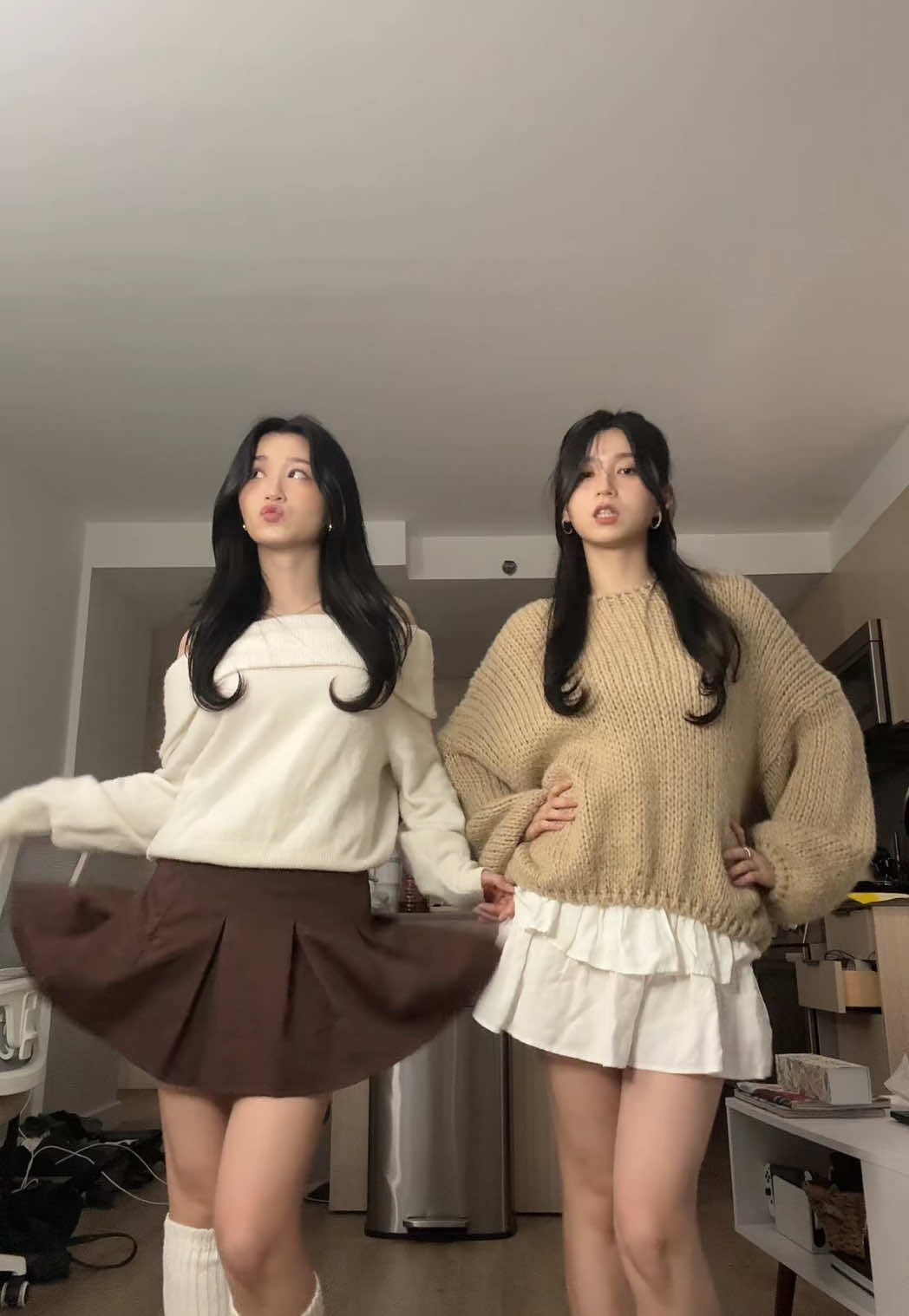 just 2 vancouver girls doing a rainy NYC fit check 🌧️ #raincouver #twins #nct #mark #fyp #kpop 