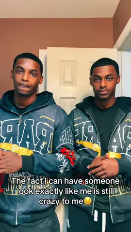 Having a twin is crazyy😣
