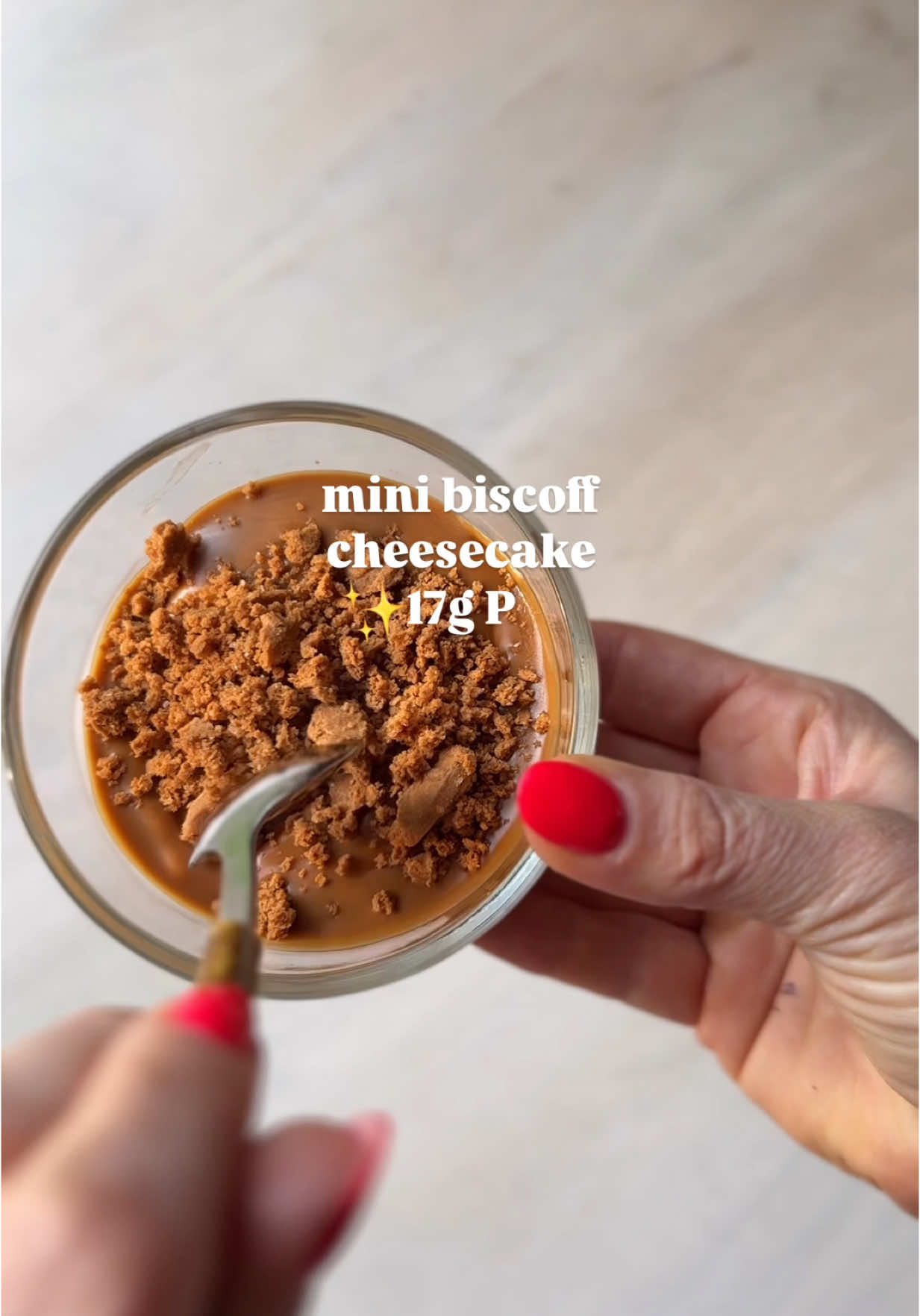 mini biscoff cheesecake  29C/12F/17P You’ll need: 65g plain green yogurt 15g vanilla protein powder (I used @cleansimpleeats simply vanilla) 6g light cream cheese spread 2 biscoff cookies 1 tbsp biscoff cookie butter crush up biscoff cookies and add 1/2 in small bowl as crust in seperate bowl mix yogurt, cream cheese and protein powder together. Pour on top of biscoff crust.  Heat biscoff butter in microwave for 20 seconds until melted. Pour on top of yogurt layer. Top with biscoff cookies.  Freeze for 1 hour! Enjoy!!! #macrofriendlytreat #proteindessert #cheesecakedessert #macrodessert #yummydessert #healthytreat #macrofriendly #macrofriendlyrecipe