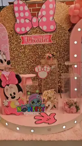 Hoy fuimos parte de un añito más de Micaela. Agradecidos por confiar en Novifest. #trabajopersonalizado #paratodos #decoracionhuancayo #decoracion #decoracionconglobos #minie #miniegold #babyminie #miniemouse #rosagold 